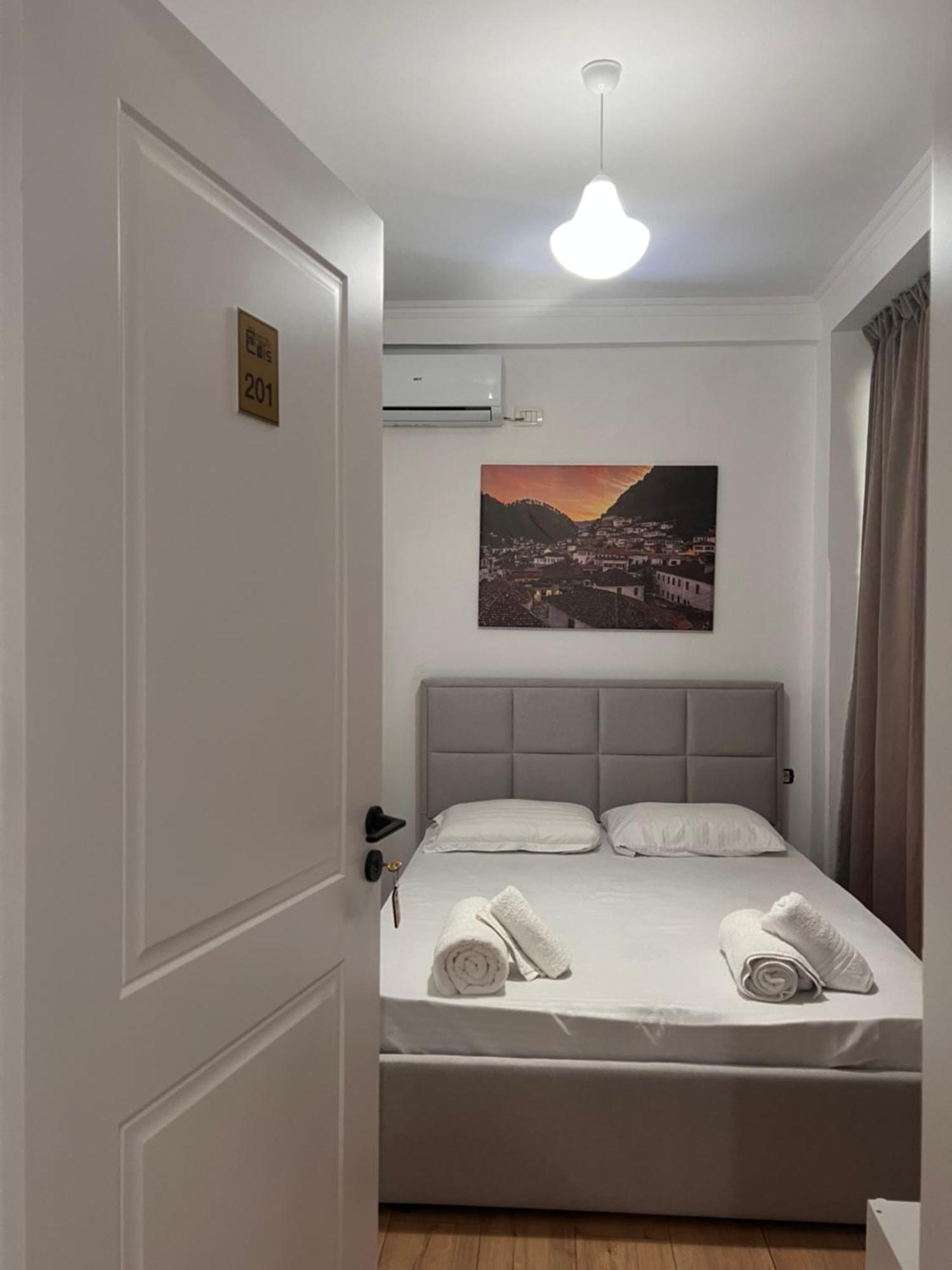 Hotel Villa Edis Берат Екстериор снимка