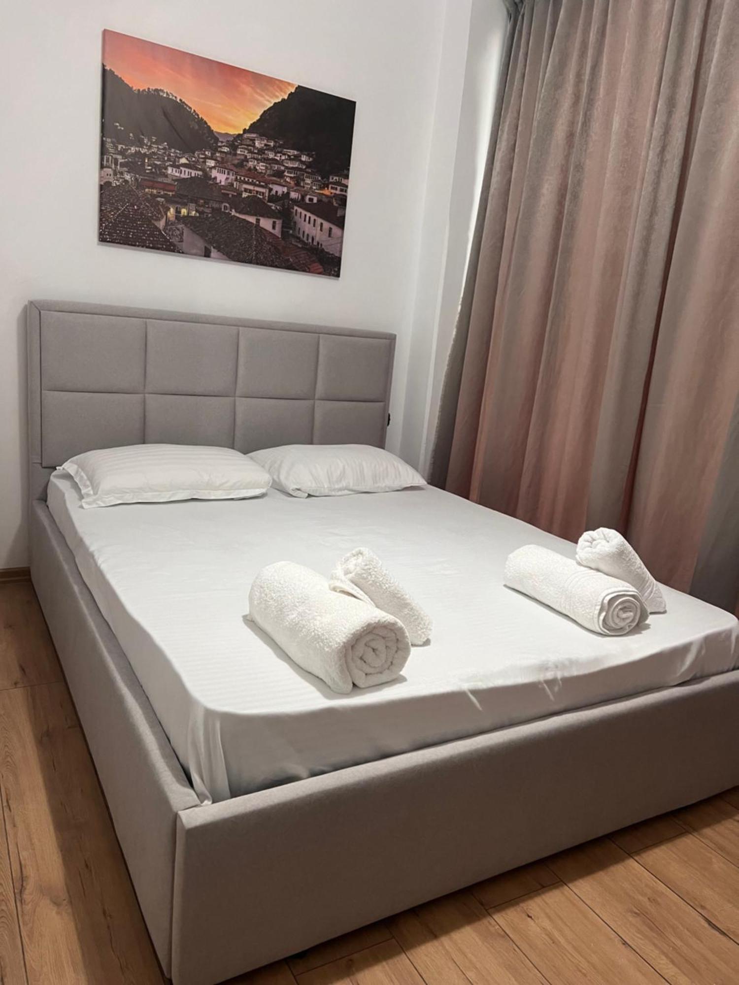 Hotel Villa Edis Берат Екстериор снимка